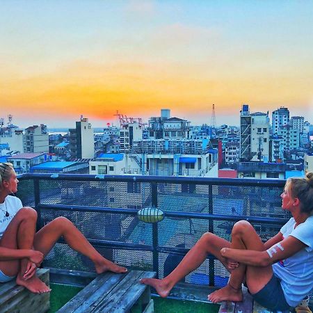 The Lodge Yangon Hostel Eksteriør billede