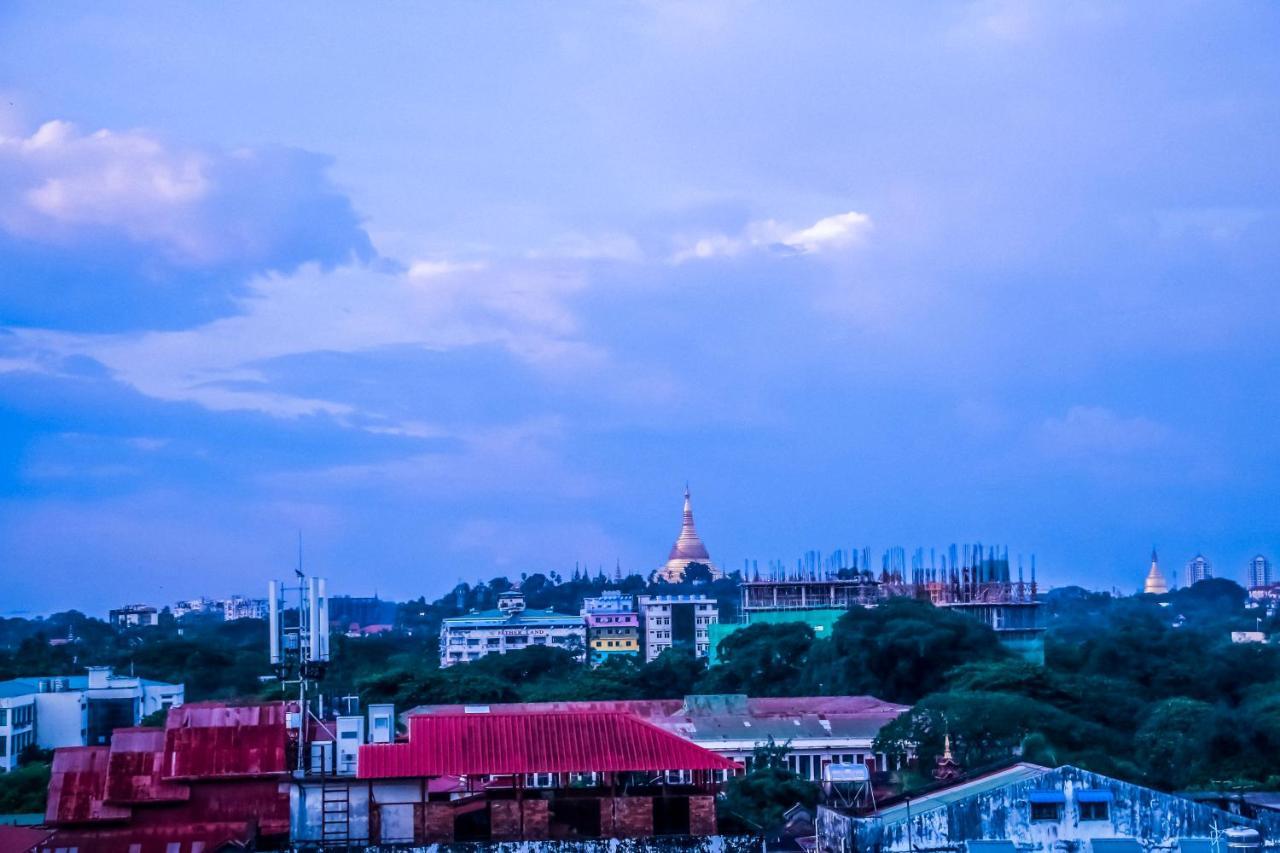 The Lodge Yangon Hostel Eksteriør billede