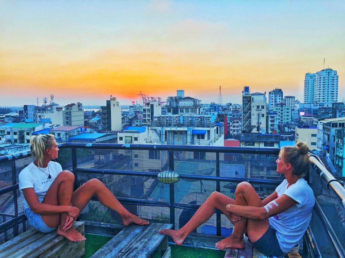 The Lodge Yangon Hostel Eksteriør billede