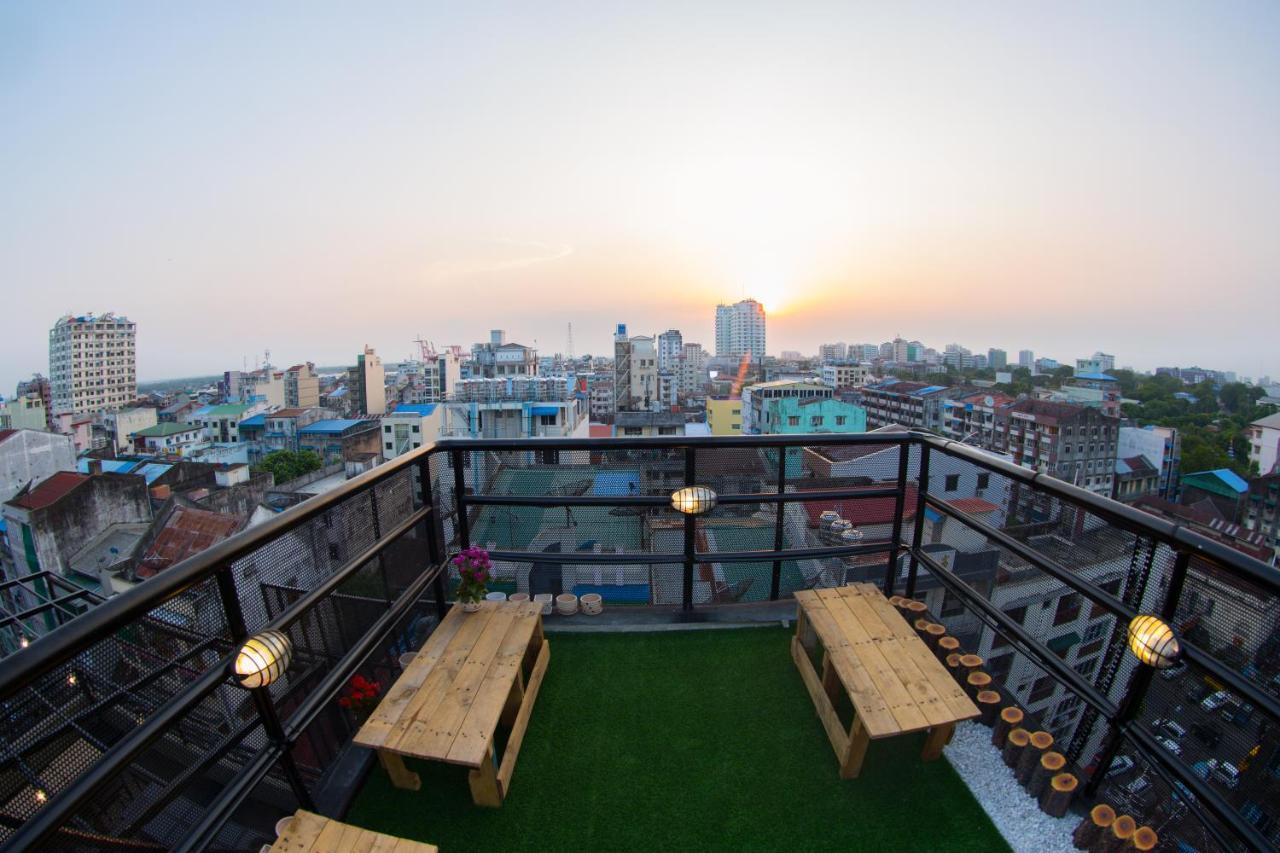 The Lodge Yangon Hostel Eksteriør billede